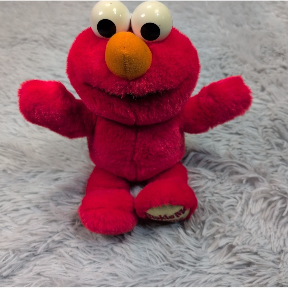Vintage Sesame Street Tickle Me Elmo Surprise Plush Toy 2000 Fisher Price Works